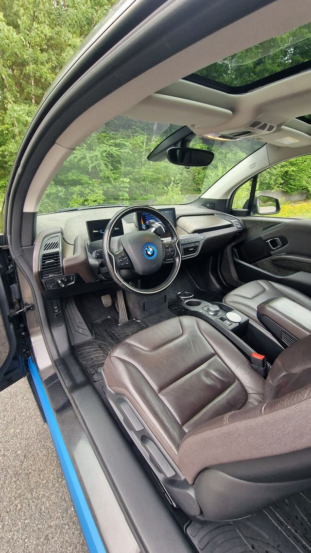 2017 BMW I3 - 24