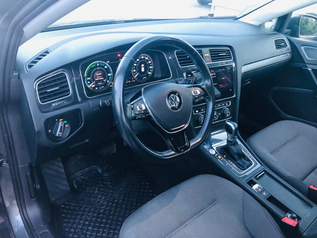 WVWZZZAUZKW916261 2019 VOLKSWAGEN GOLF-4