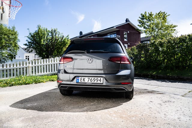 WVWZZZAUZJ8904625 2018 VOLKSWAGEN GOLF-2