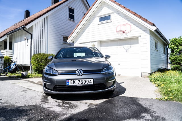 WVWZZZAUZJ8904625 2018 VOLKSWAGEN GOLF-0