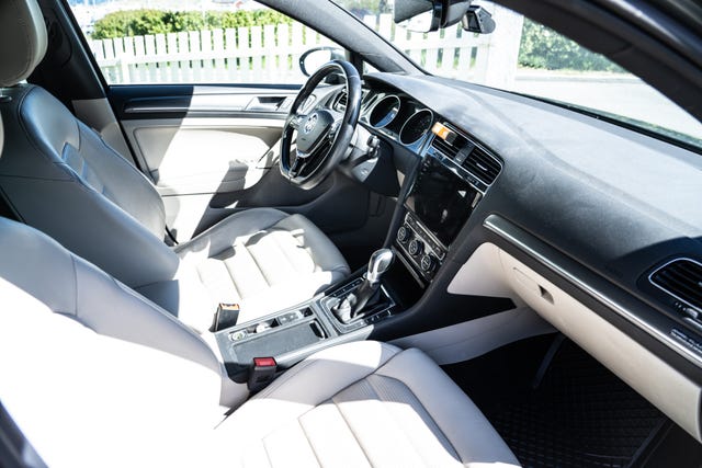 2018 VOLKSWAGEN GOLF - 12