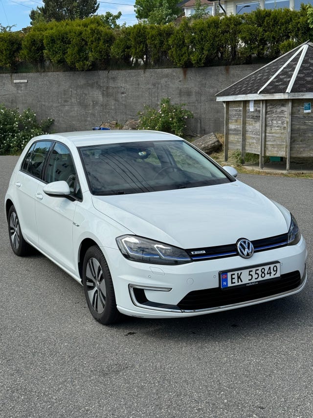 WVWZZZAUZJ8902697 2018 VOLKSWAGEN GOLF-0
