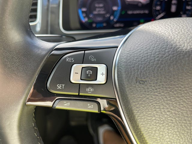 2019 VOLKSWAGEN GOLF - 25