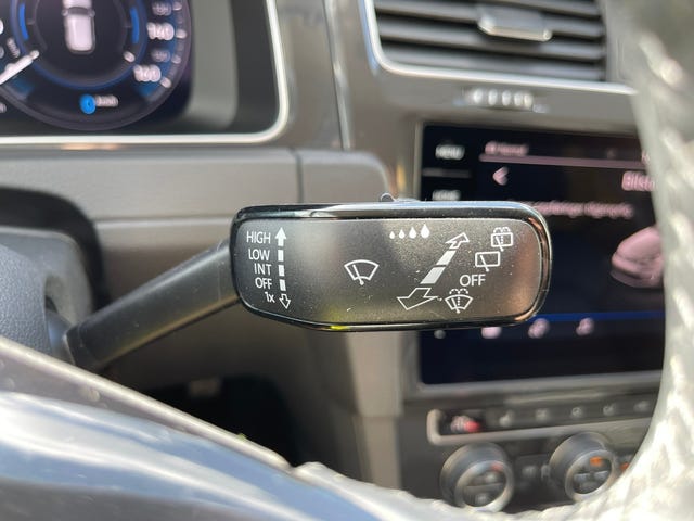 2019 VOLKSWAGEN GOLF - 24