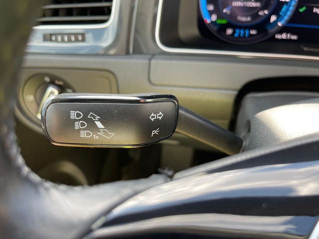 2019 VOLKSWAGEN GOLF - 23