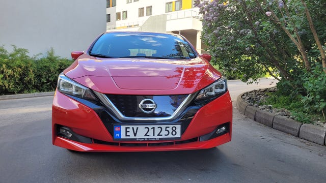 2018 NISSAN LEAF - 17
