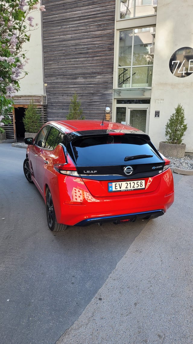 SJNFAAZE1U0030492 2018 NISSAN LEAF-3