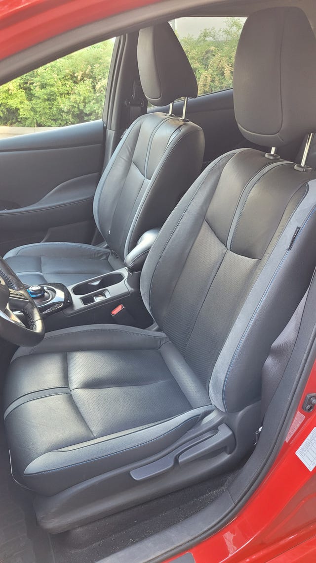 2018 NISSAN LEAF - 10