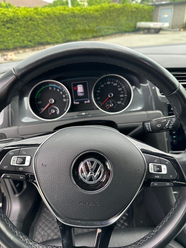 2019 VOLKSWAGEN GOLF - 16