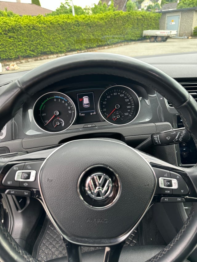 2019 VOLKSWAGEN GOLF - 17