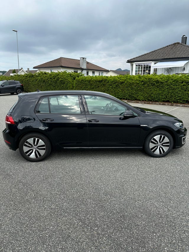2019 VOLKSWAGEN GOLF - 10