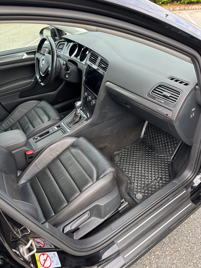 2019 VOLKSWAGEN GOLF - 27