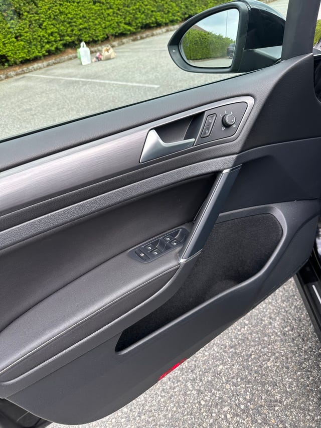 2019 VOLKSWAGEN GOLF - 15