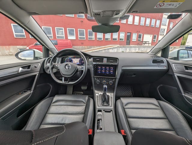 WVWZZZAUZJ8906168 2018 VOLKSWAGEN GOLF-5