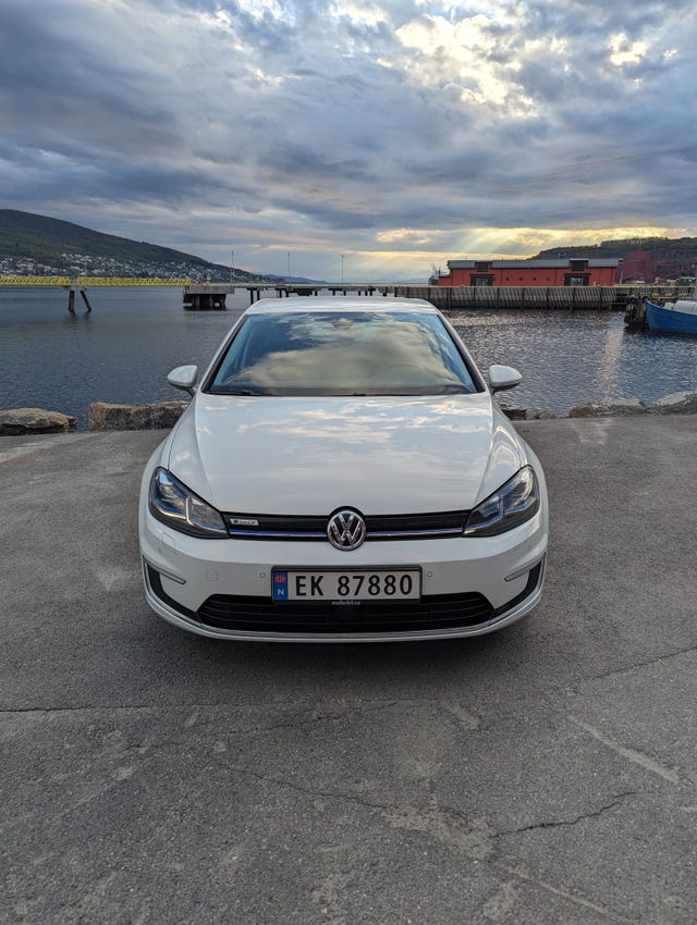 WVWZZZAUZJ8906168 2018 VOLKSWAGEN GOLF-2