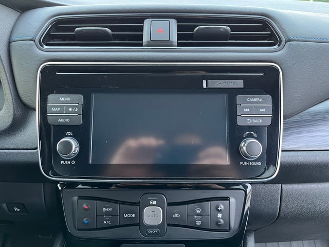 2018 NISSAN LEAF - 7