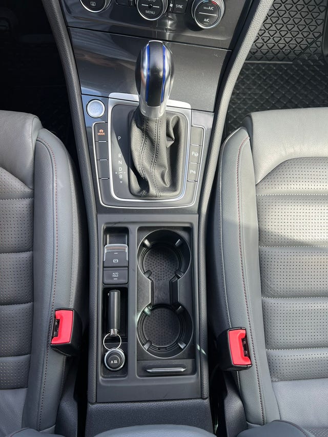 2019 VOLKSWAGEN GOLF - 14