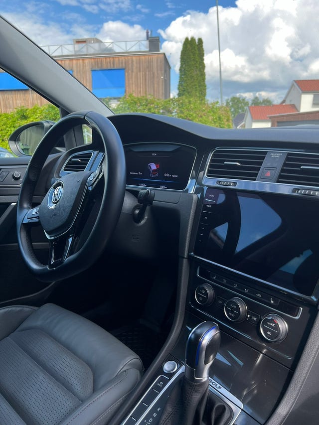2019 VOLKSWAGEN GOLF - 15