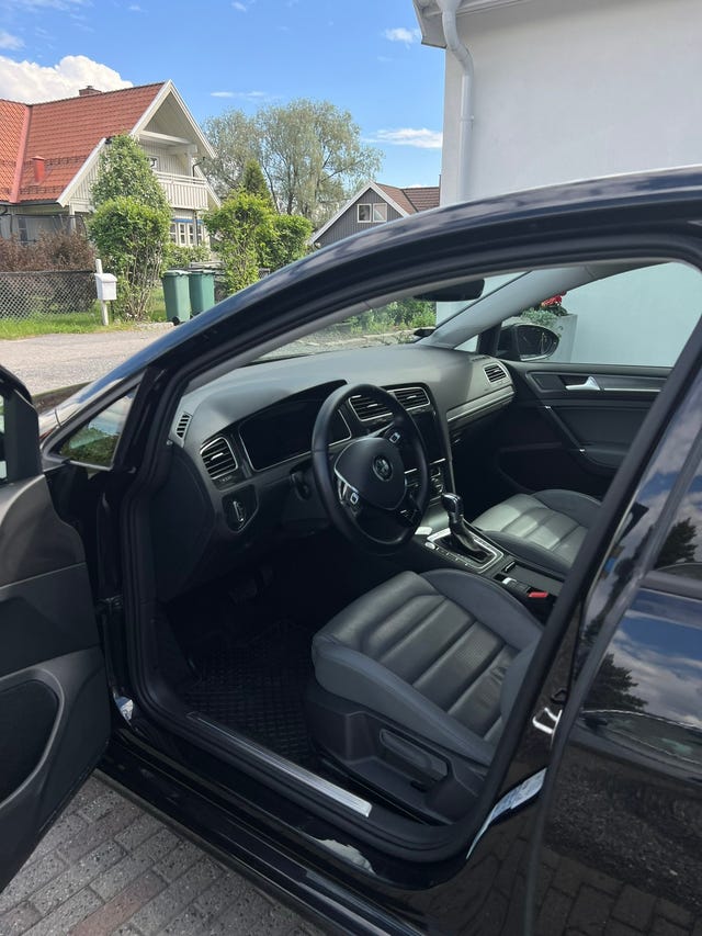 2019 VOLKSWAGEN GOLF - 9