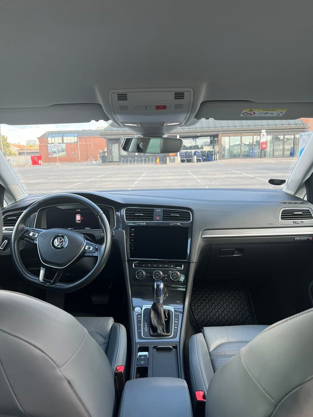 2019 VOLKSWAGEN GOLF - 13