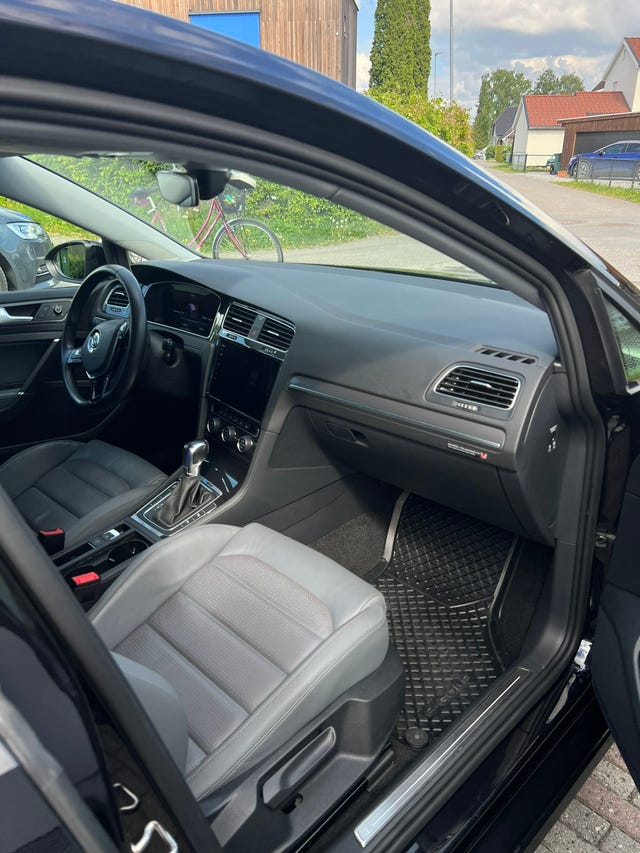 2019 VOLKSWAGEN GOLF - 10