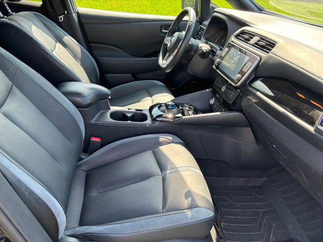 2021 NISSAN LEAF - 10