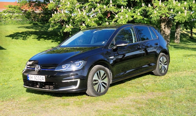 WVWZZZAUZJ8910098 2018 VOLKSWAGEN GOLF-0