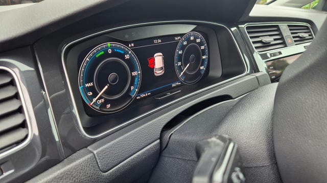 2019 VOLKSWAGEN GOLF - 15