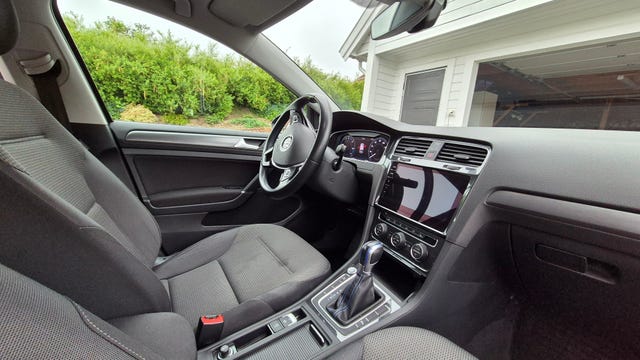 WVWZZZAUZK8910549 2019 VOLKSWAGEN GOLF-4