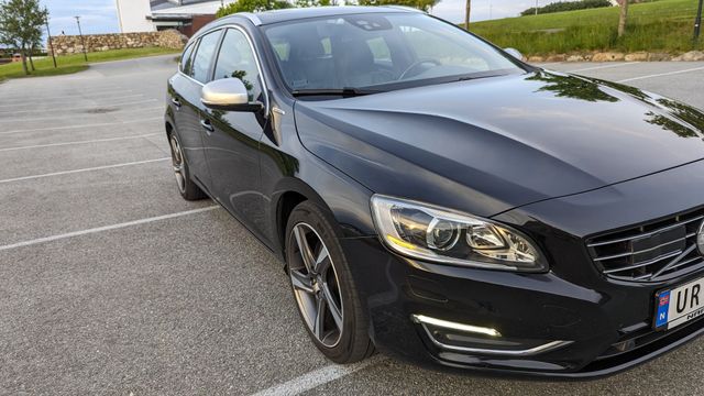 YV1GWAA50E1194656 2014 VOLVO V60-4