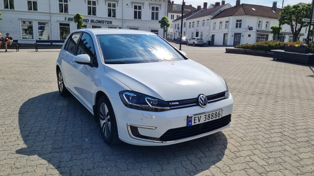 WVWZZZAUZKW905242 2019 VOLKSWAGEN GOLF-4