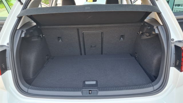 2019 VOLKSWAGEN GOLF - 19