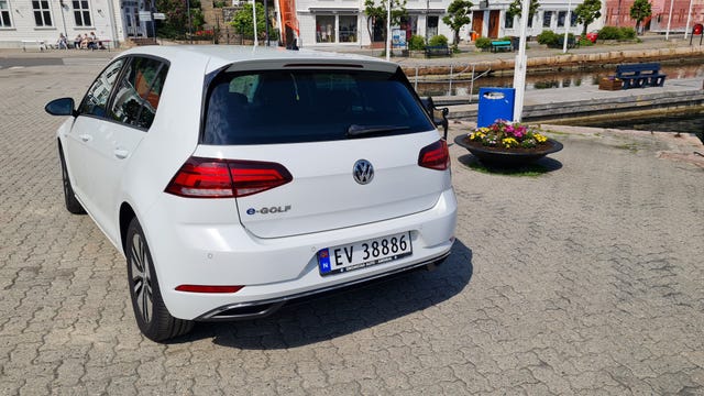 WVWZZZAUZKW905242 2019 VOLKSWAGEN GOLF-2