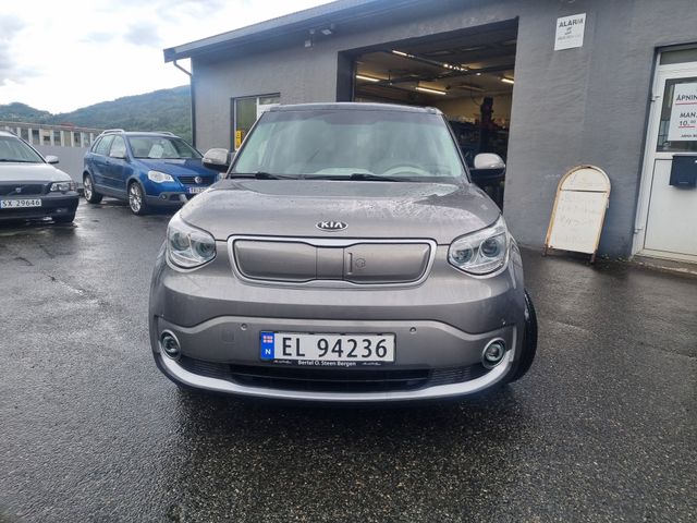 KNAJX81EFG7012243 2016 KIA SOUL-2