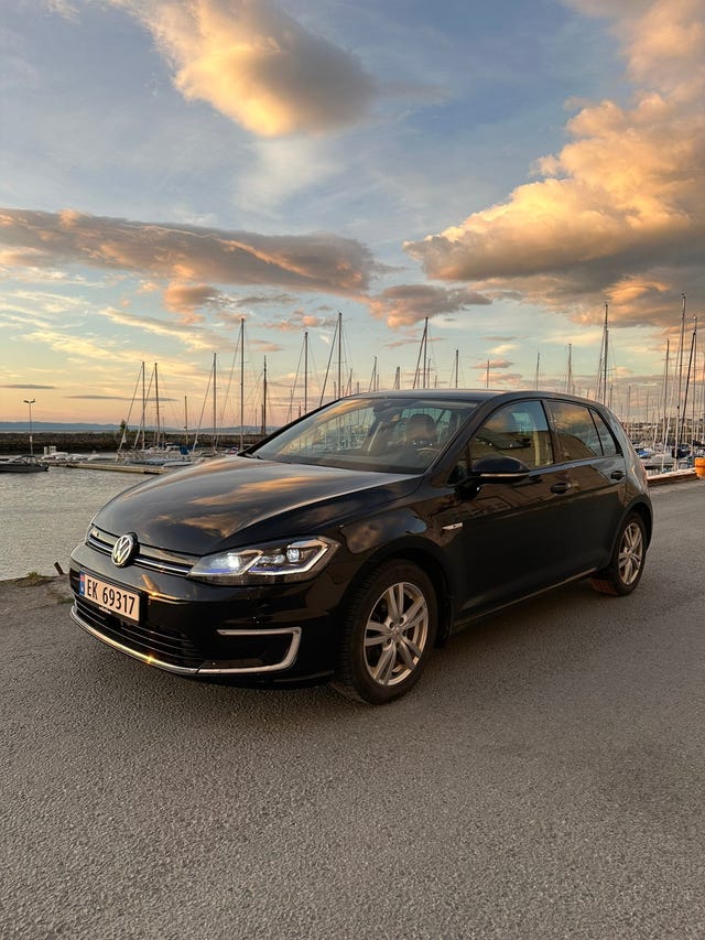 WVWZZZAUZJW907446 2018 VOLKSWAGEN GOLF-1