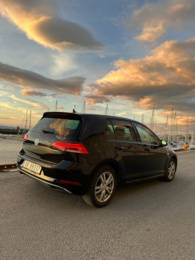WVWZZZAUZJW907446 2018 VOLKSWAGEN GOLF-4