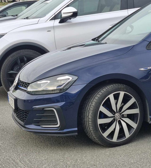 WVWZZZAUZJW808339 2018 VOLKSWAGEN GOLF-3