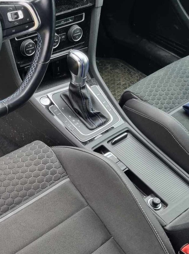 WVWZZZAUZJW808339 2018 VOLKSWAGEN GOLF-4