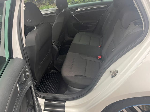 2018 VOLKSWAGEN GOLF - 10