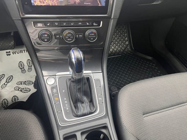 2018 VOLKSWAGEN GOLF - 21