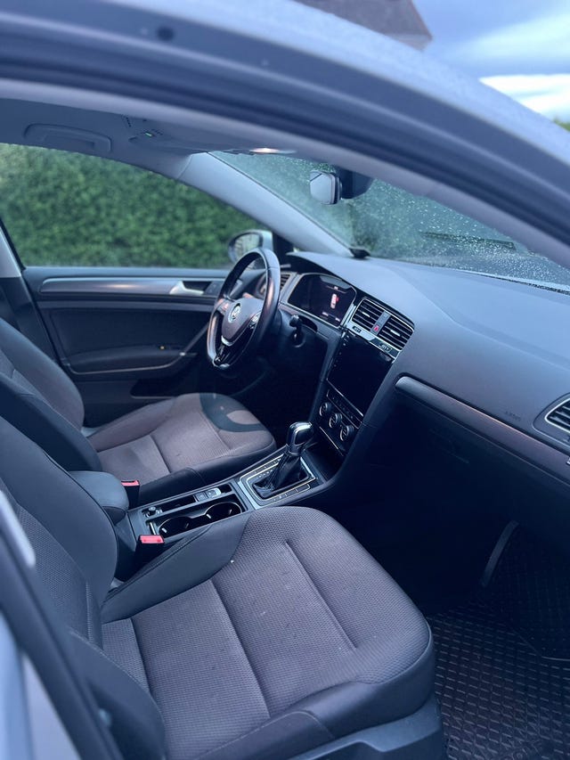 2019 VOLKSWAGEN GOLF - 25