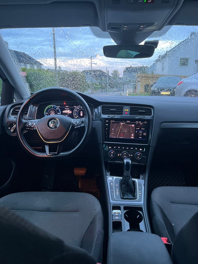 2019 VOLKSWAGEN GOLF - 10