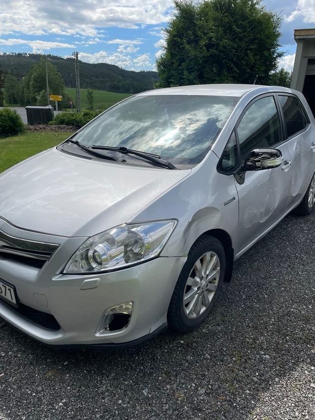 SB1KS56E60E028749 2011 TOYOTA AURIS-2