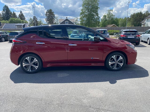 2020 NISSAN LEAF - 8