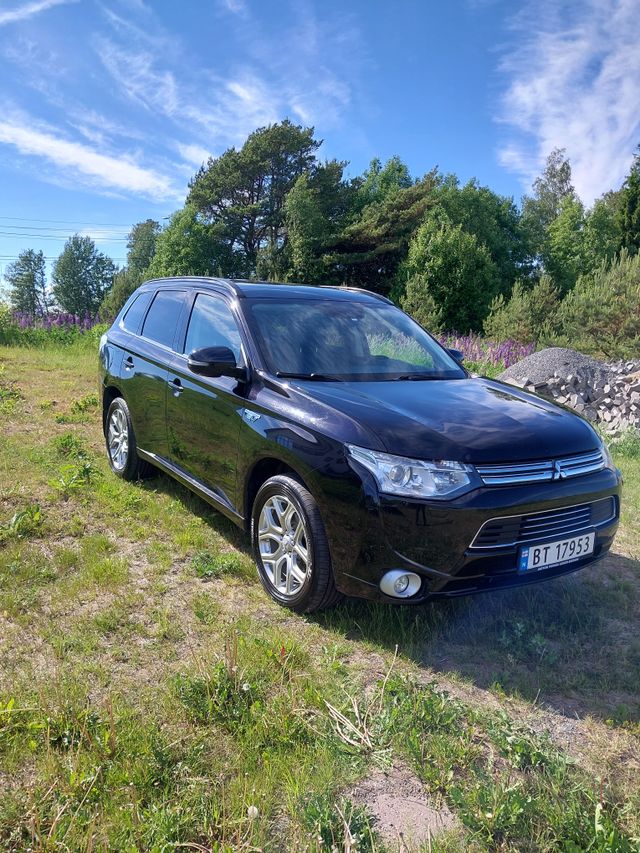 2015 MITSUBISHI OUTLANDER - 1