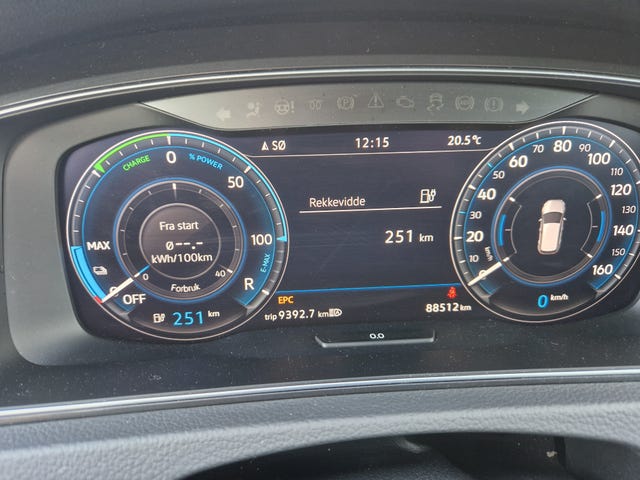 2018 VOLKSWAGEN GOLF - 38