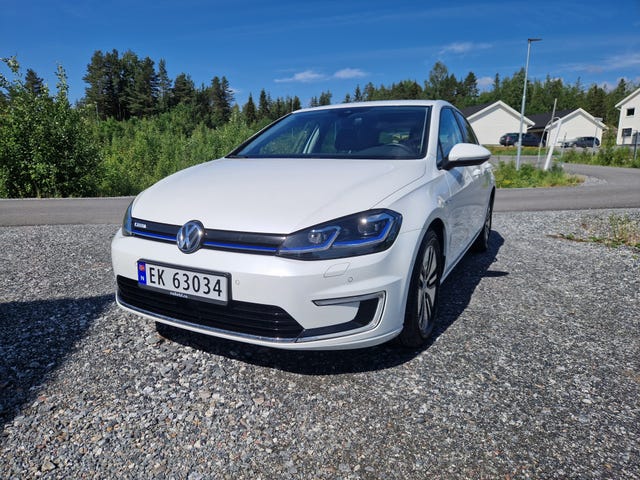 WVWZZZAUZJ8903263 2018 VOLKSWAGEN GOLF-2