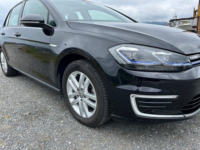 2019 VOLKSWAGEN GOLF - 19