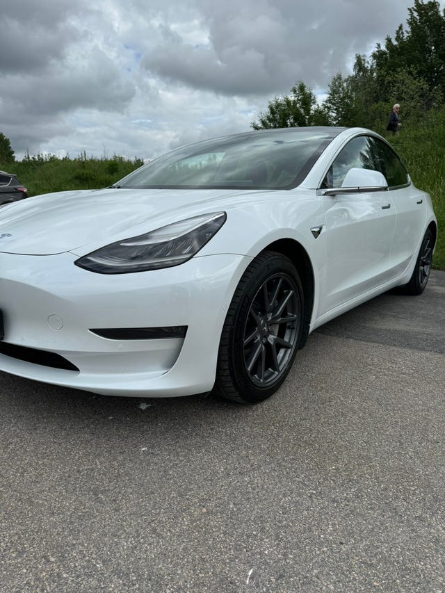 5YJ3E7EB0KF532046 2019 TESLA MODEL 3-5