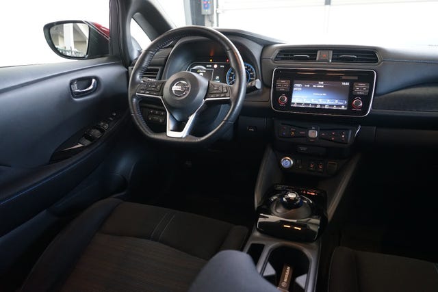 2018 NISSAN LEAF - 10